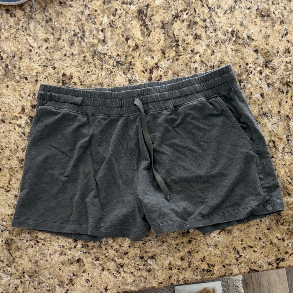 Tasc cotton bamboo shorts sz XL